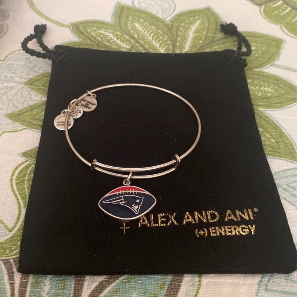 Patriots Color Infusion Charm Bangle